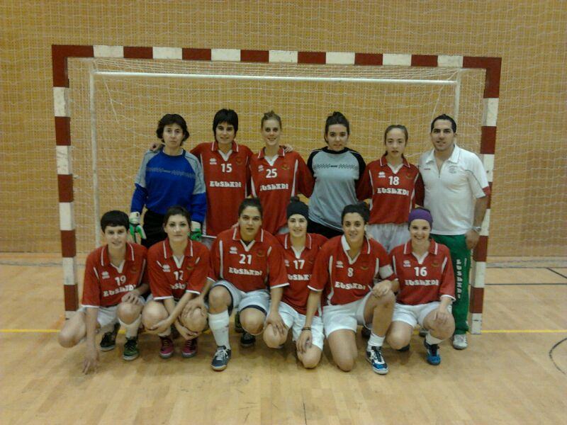 Entrenamiento de la Selección de Euskadi Femenina Absoluta, el domingo día 5 de mayo a las 19:30 horas en el polideportivo Aldabe.